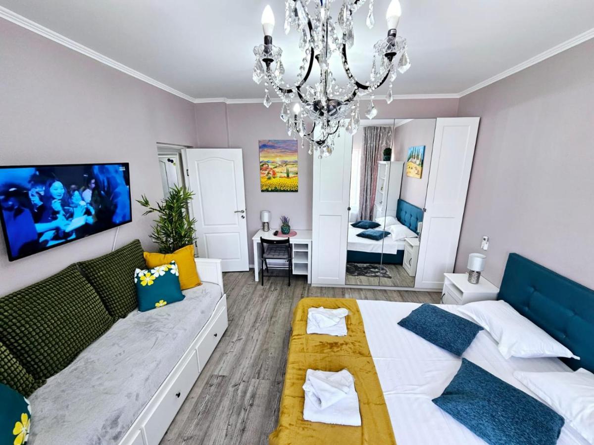 Chic Studio Old City Center - Ivo19 Bukarest Eksteriør billede