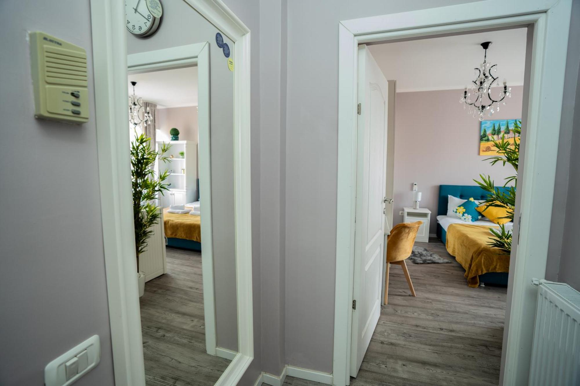 Chic Studio Old City Center - Ivo19 Bukarest Eksteriør billede